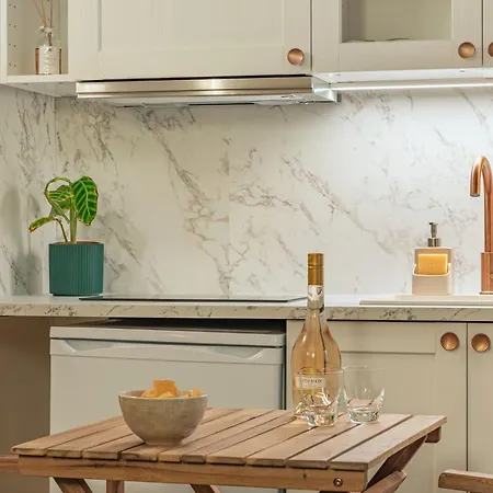 Authentic Provencal Apartment